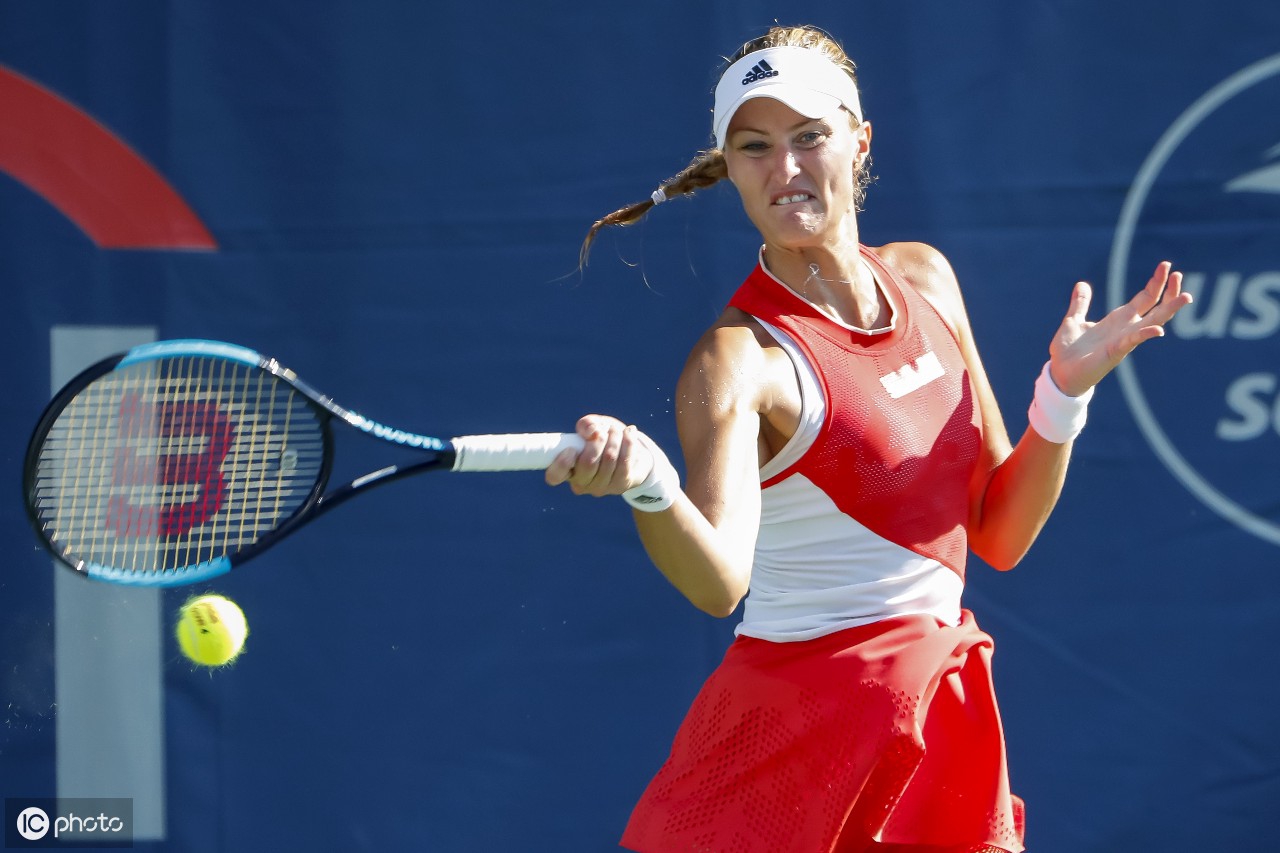 她以总成绩 她以总成绩