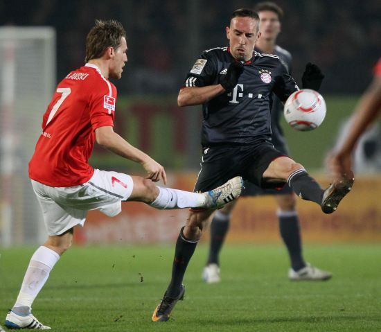 于两支球队 于两支球队