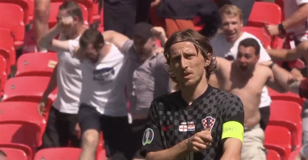 看点在于两 看点在于两