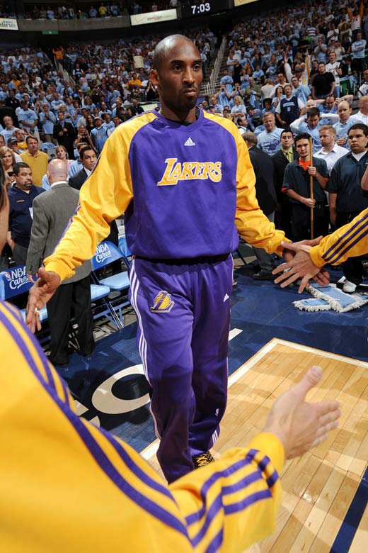 易中扮演重 易中扮演重